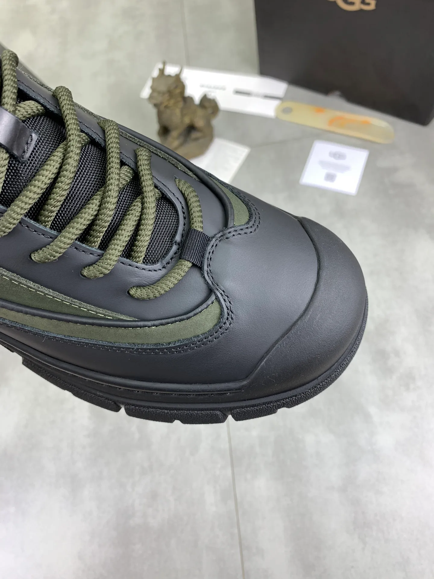 Men's Men's Shoes P620 [New Style] 💰 🆘 "Real Wool" [UGG] 👉 Popular men's shoes official website synchronization 🔰 Genuine quality [proud] is not comparable to the imitations in the general market 🌀 The upper is imported Italian frosted cowhide, and the lining: foot pad 🅰️ grade 🐑 real wool 👻 Only Grade A can show the effect The hand feels smooth and delicate 🔱The shoe shape is grand, only genuine factories can achieve it 🎄The perfect toughness of the original outsole 👻⬛️ allows customers to bid farewell to one-time consumption. Real wool lining, super warm. 3️⃣Colors available Sizes: 38-44